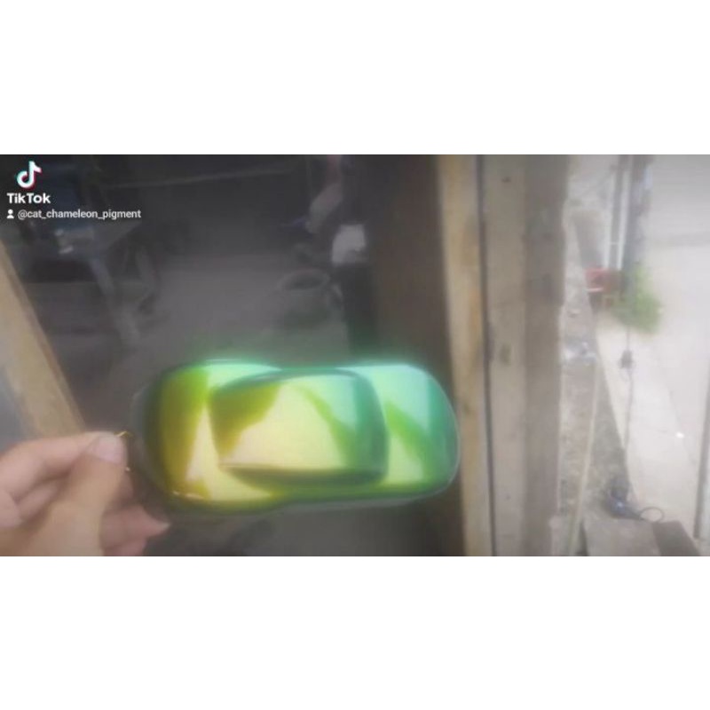 cat Chameleon bunglon hypershift  hijau kuning brown Spesial gread