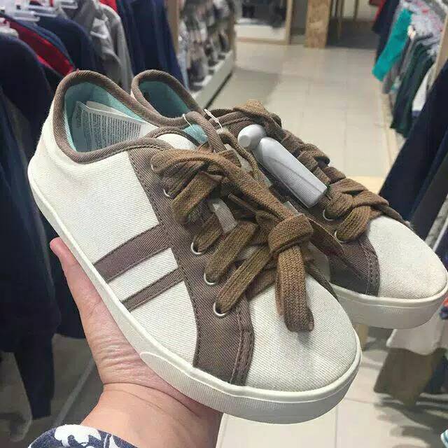 Preloved zippy shoes
