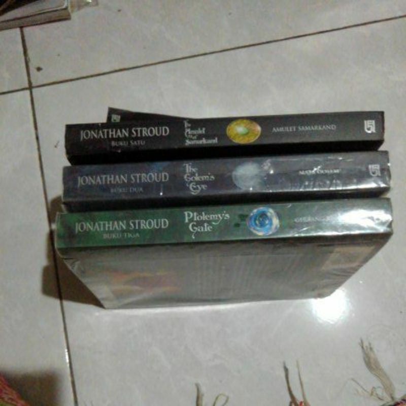 NOVEL FANTASI THE BARTIMAEUS TRILOGY