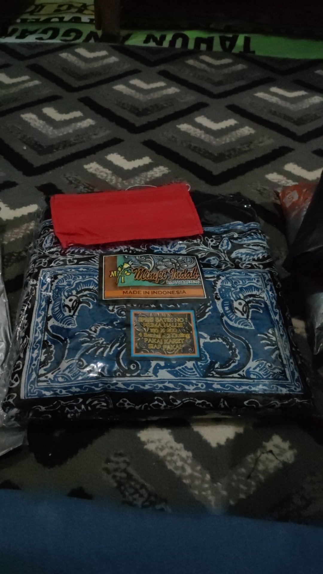 Sprei Batik Pekalongan Seprei Motif Cuwiri Exclussive Ukuran 180x200 Bantal 4 Guling 2