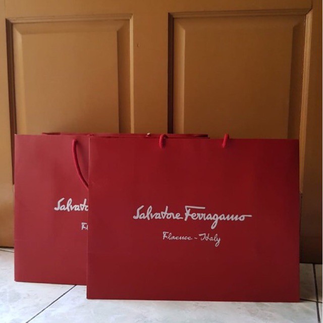 

Paperbag Branded Salvatore Ferragano Original 100%