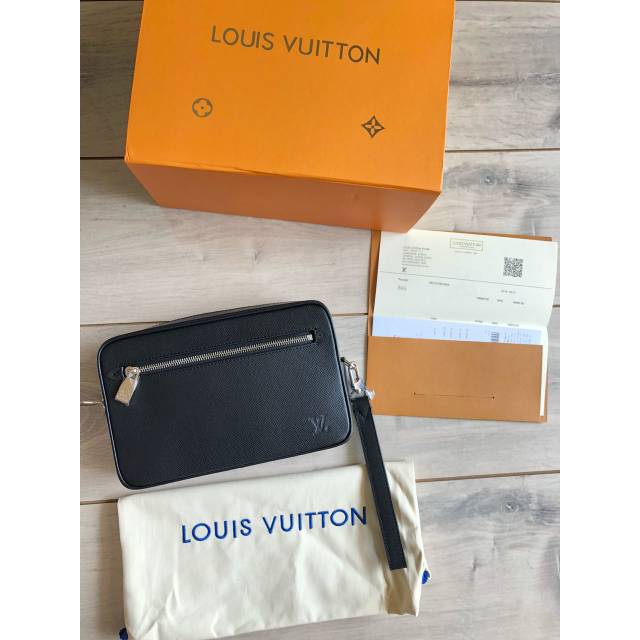 LV M43384 
Clutch man Super Mirror Quality