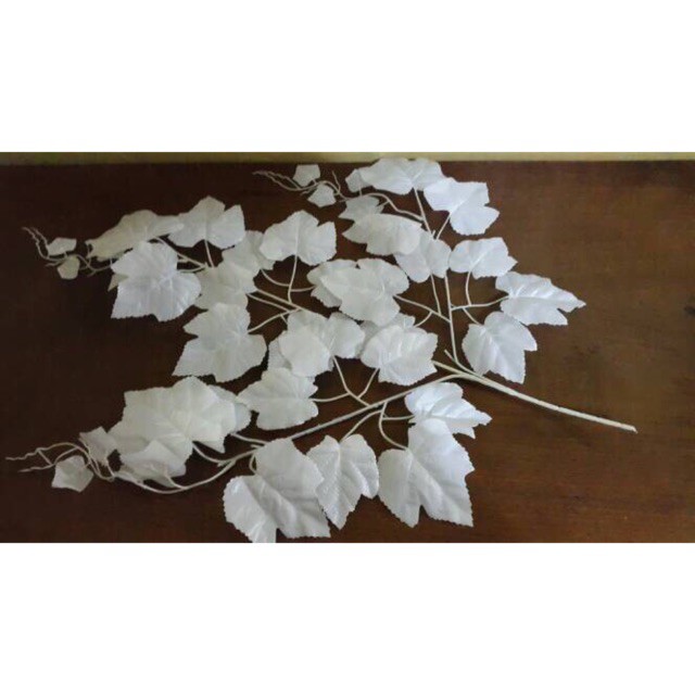 Daun anggur PUTIH / Daun anggur plastik / Daun dekorasi / D-04/1 lusin
