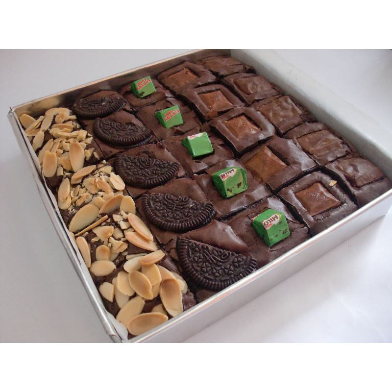 BROWNIES PANGGANG SEKAT SHINY UK.20x20 | Shopee Indonesia