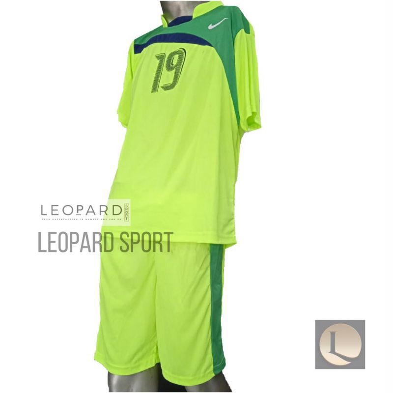Kaos Tim Bola Sepak isi 18 / Setelan Kaos Team Bola / Jersey Bola