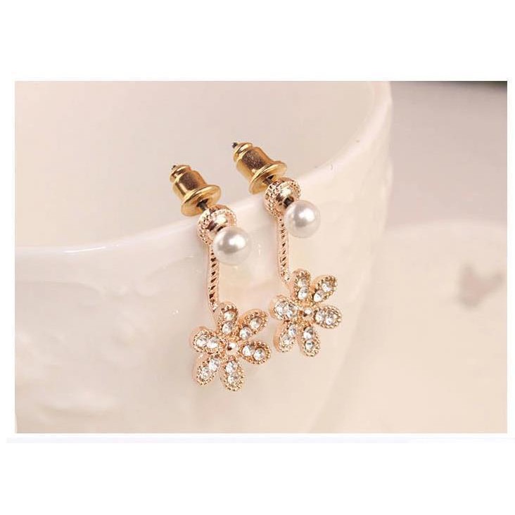 Anting Tindik Wanita Mutiara A14 BUNGA 02 Korea Fashion Women Pearl Earring Giwang Cewe