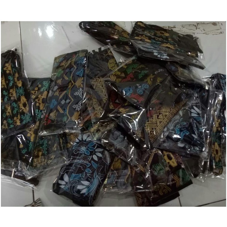 Masker Kain Batik Dua Lapis Bahan Katun Halus dan Tebal Bisa Dimasukan Tisu Tengahnya-2