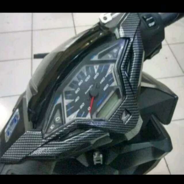 Cover km vario 125 led 150 carbon karbon garnis km vario 125 led 150 carbon
