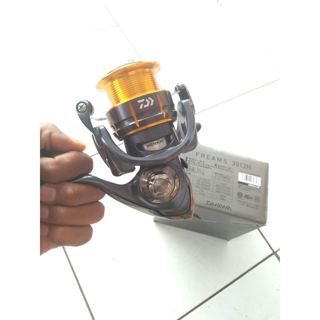 Spinning Reel Daiwa Freams 3012H drag 7 kg