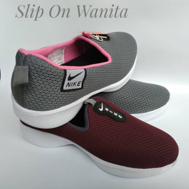 slip on nike wanita