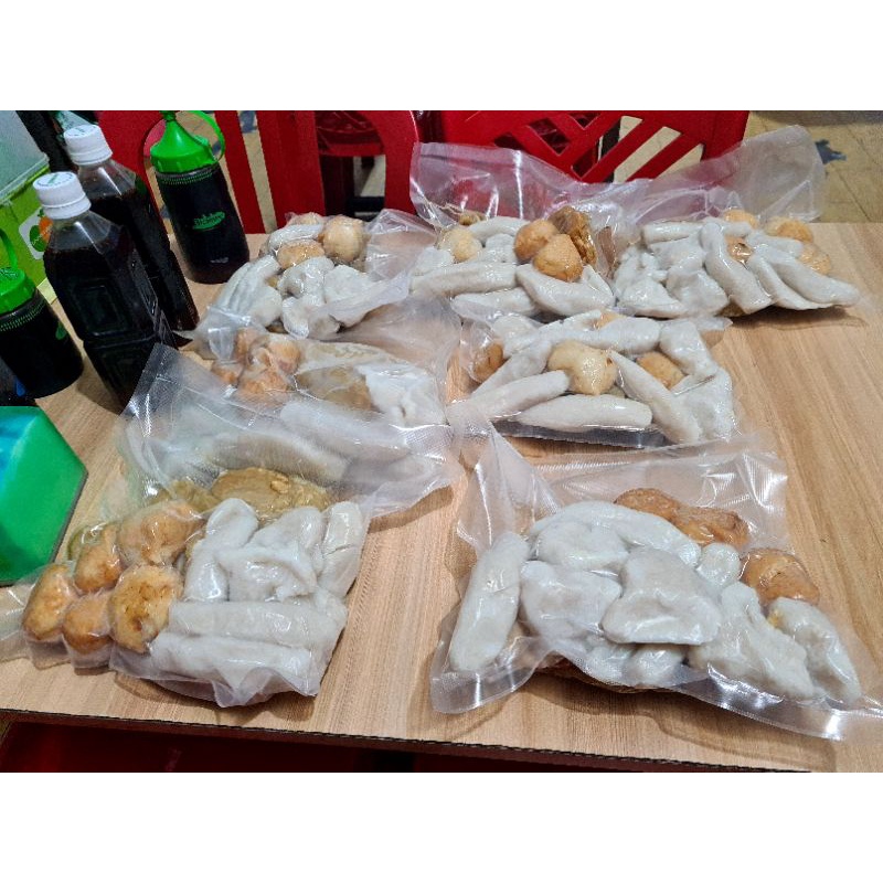 

Aneka Pempek Ikan Tenggiri