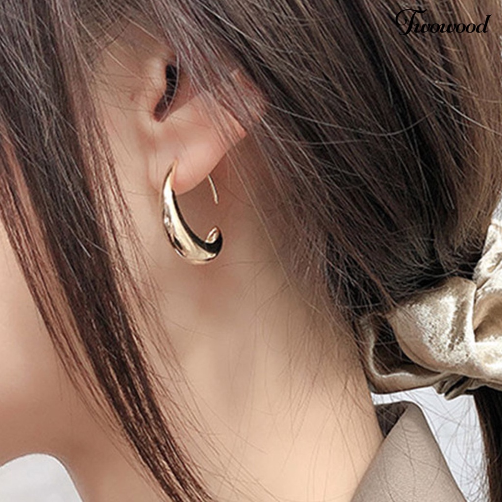 1 Pasang Anting Hoop Geometris Busur Ringan Gaya Minimalis