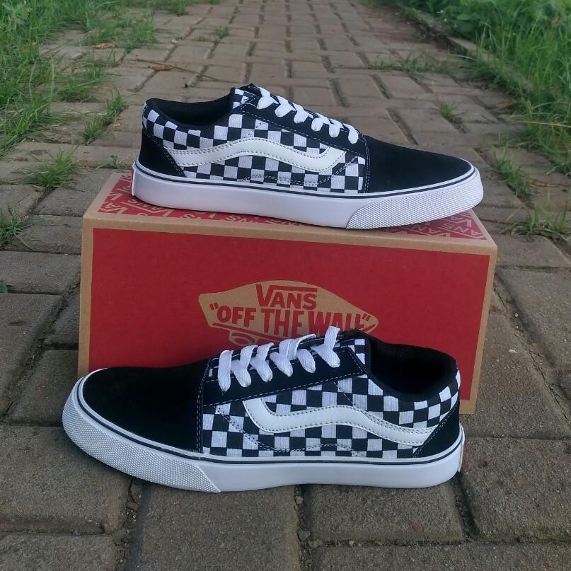 SEPATU VANS OLD SCHOOL CHECKERBOARD / VANS CATUR HITAM PUTIH