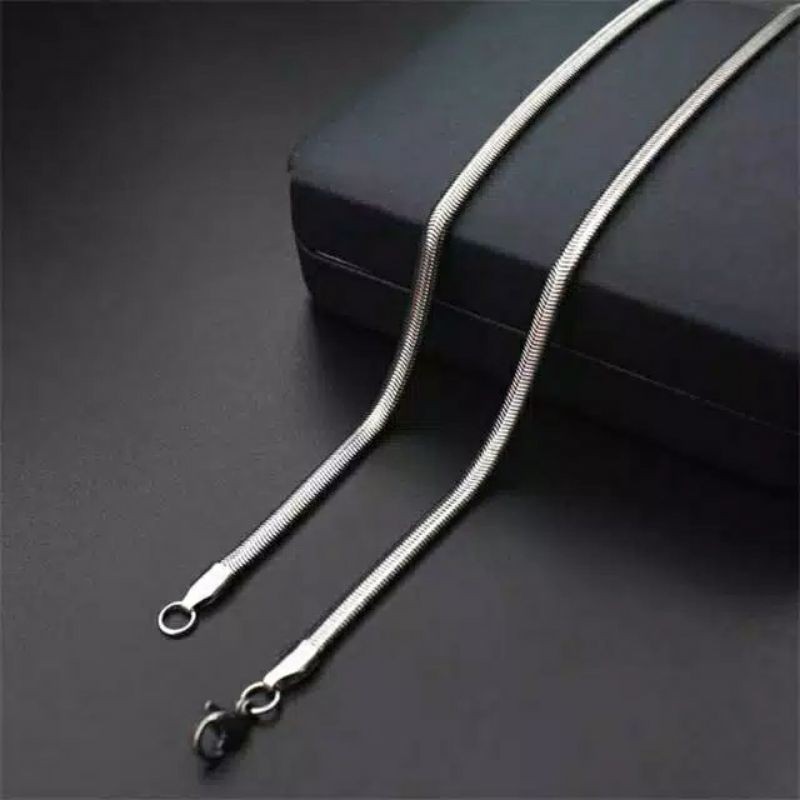 KALUNG TITANIUM SILVER PIPIH STAINLESS STELL PRIA WANITA MURAH HARGA GROSIR