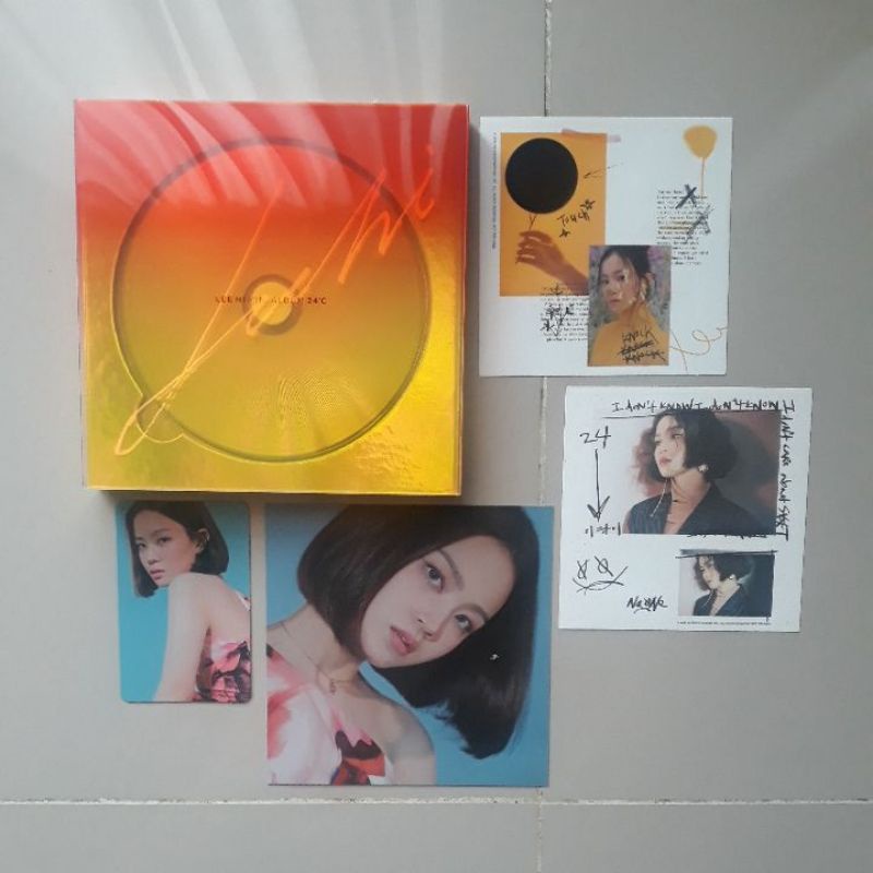 READY STOCK [Unsealed] - LEE HI (24°C) // Mini Album + POSTER