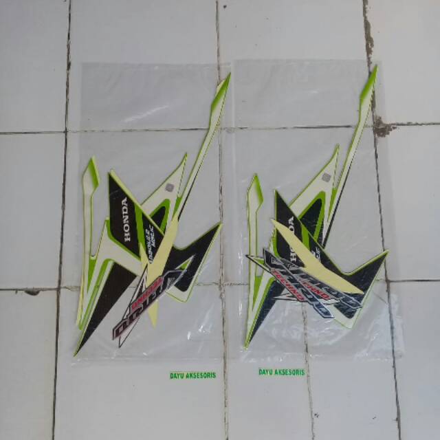 striping vario techno 2011/2012 hijau