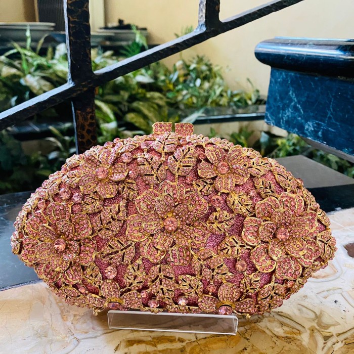 Tas Pesta / Rossini Clutch Swarovski Pink - 8 Mewah Cantik