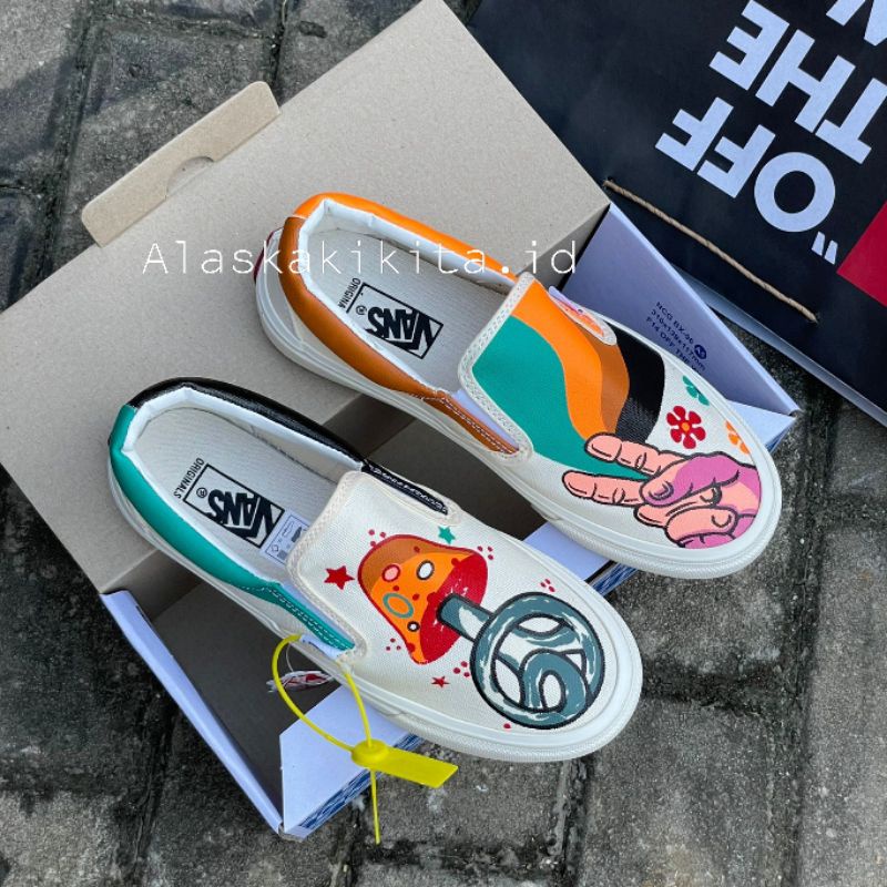 VANS SLIP ON HIPPIE PRIA WANITA ,Kualitas Premium Free Kaos kaki/paperbag.