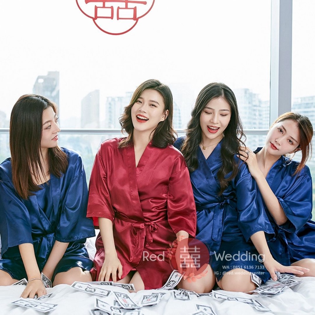 [BRIDESMAID] Gaun Kimono Bridesmaid Pengantin Wedding Day Bahan Satin Bridal Morning Robe dengan Bordir Tulisan Bridesmaid