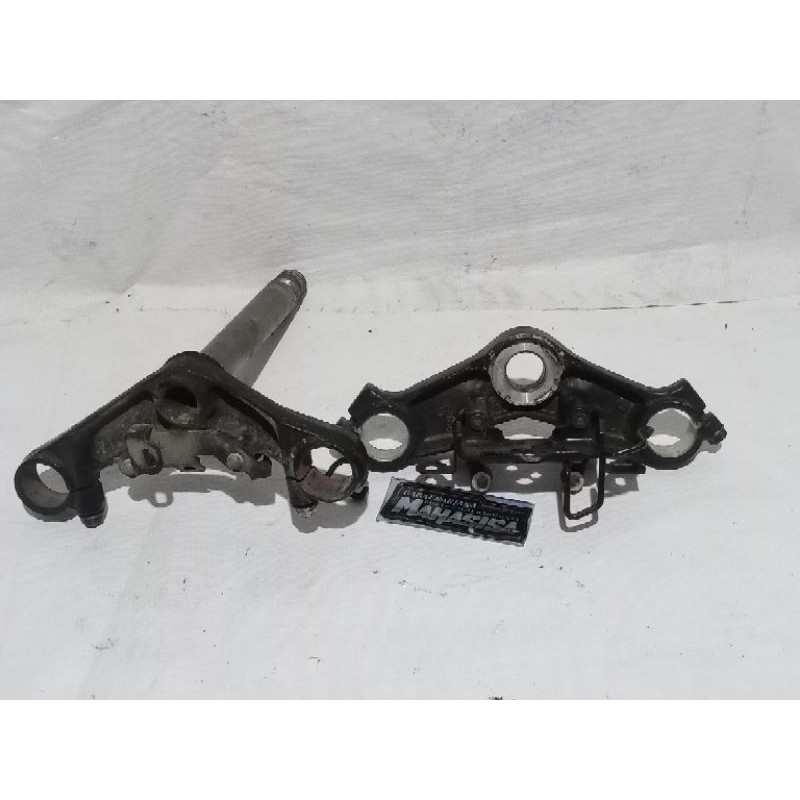 Segitiga cbr150r facelift T atas bawah cbr led