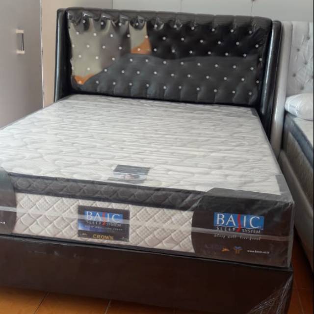 Satu set springbed dan Dipan