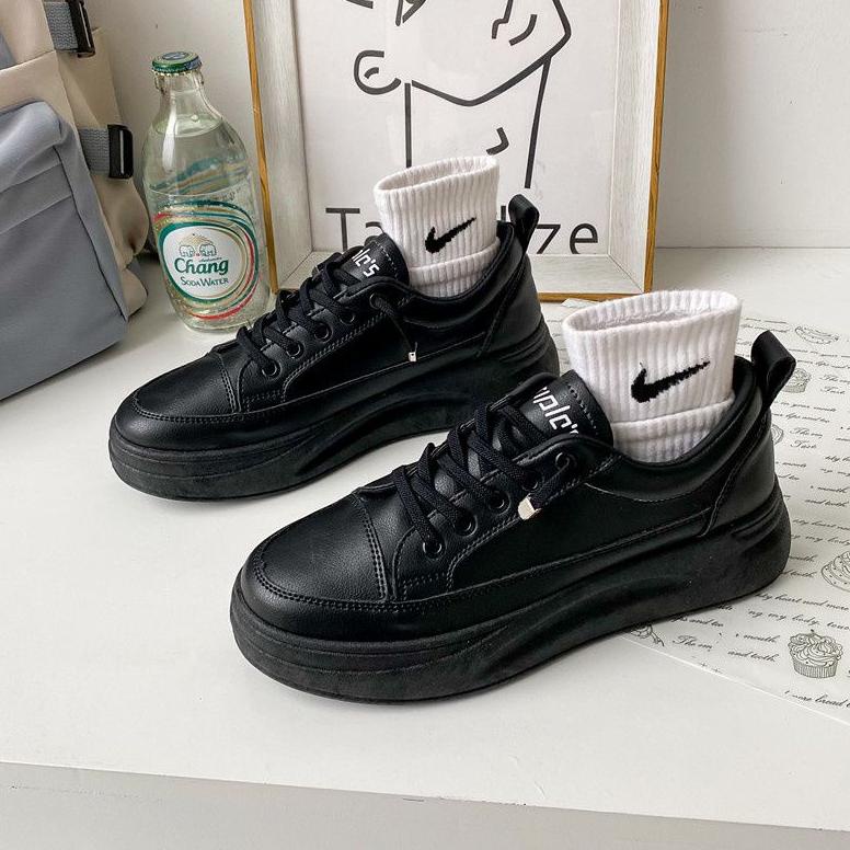 Sepatu Sneakers Wanita Import Korean Fashion / Sepatu Wanita Import Korea / Sepatu Sekolah Wanita Hi