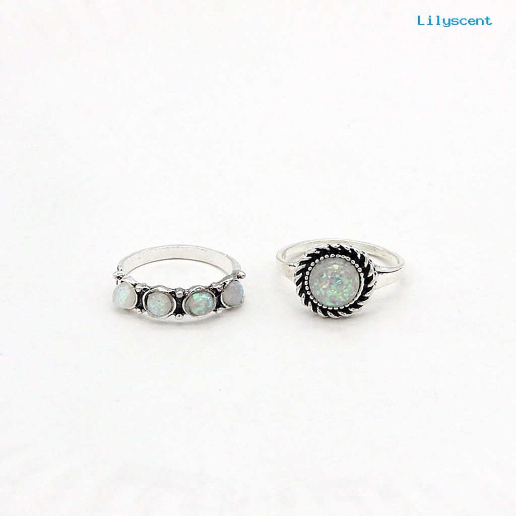 8pcs / Set Cincin Buku Jari Warna Silver Bentuk Kotak Stackable Aksen Permata Imitasi Gaya Etnik Untuk Aksesoris