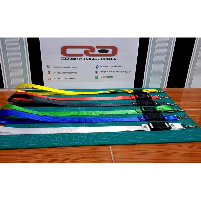 

GANTUNGAN KARTU ID CARD 2 CM DENGAN STOPER DAN HOOK METAL