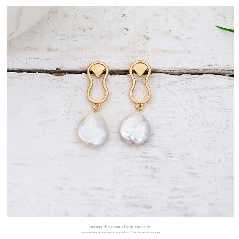 LRC Anting Tusuk Fashion Gold Irregular Pearl Earrings F466228