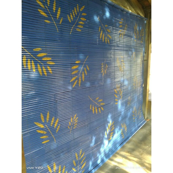 TIRAI BAMBU KEREY BAMBU MOTIF DAUN GLOSSY UK 2x2METER