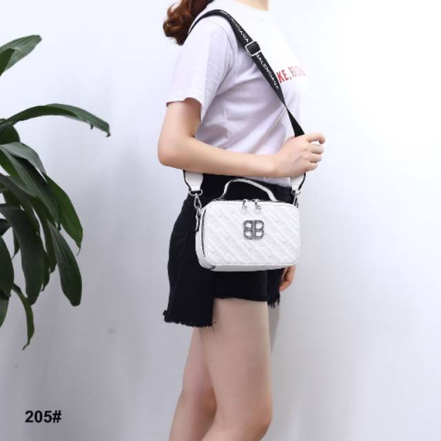 Tas Selempang Balenciaga 205