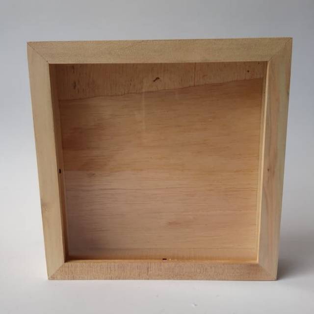 bingkai kayu / kayu agatis / size 20x20 / varnishi