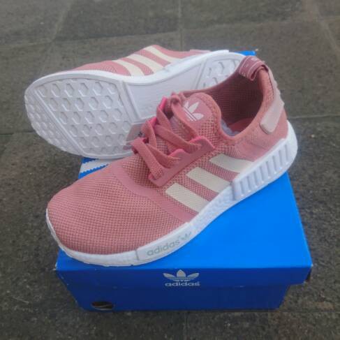 adidas r1 runner salmon