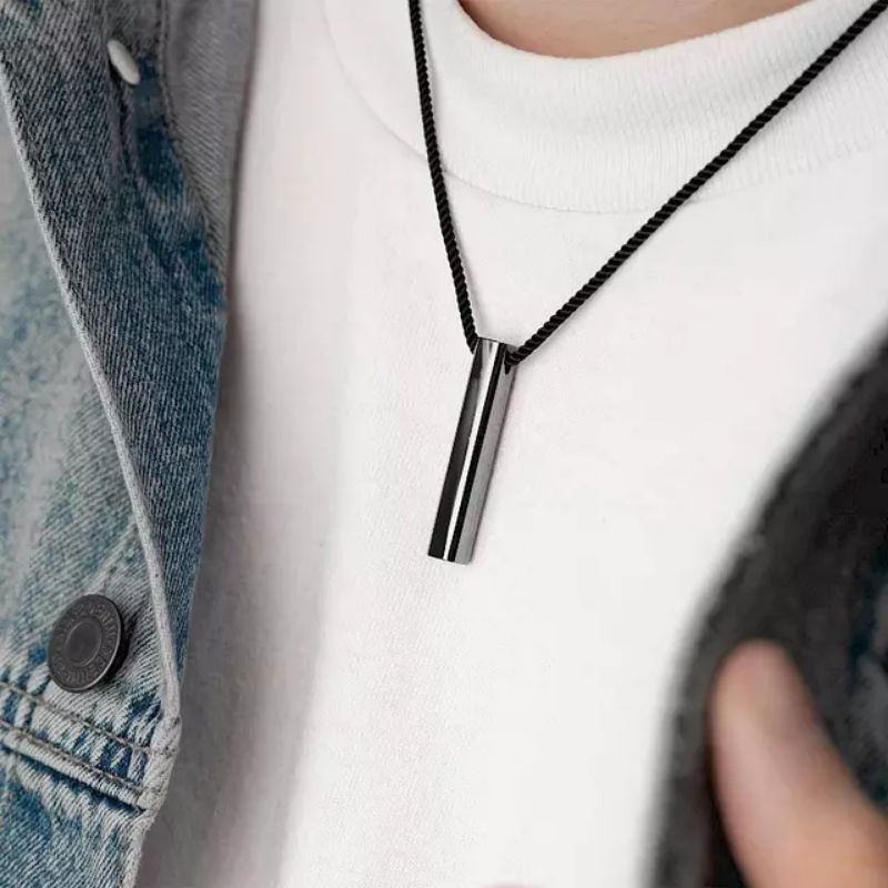 Kalung Tali Korea Hitam Pria Liontin Model Balok