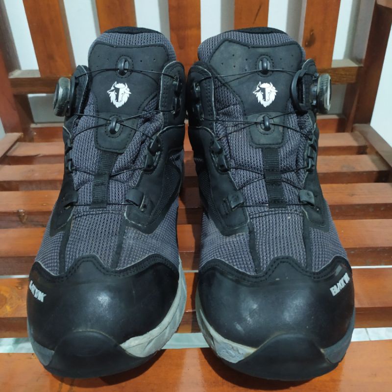 Blackyak - Sepatu Gunung Second Original