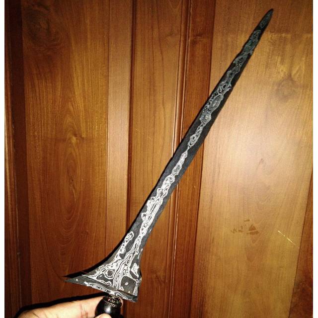Keris Jalak Tilam Sari Pamor Wahyu Tumurun