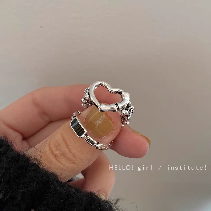 Set Cincin Model Hollow Bentuk Hati Warna Silver Untuk Wanita