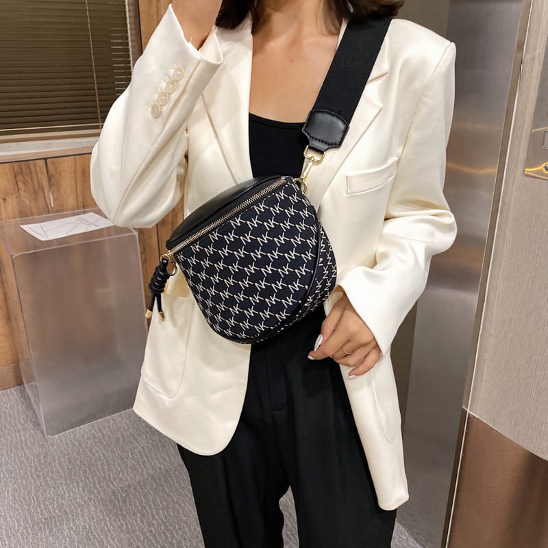 RD-Tas Selempang Wanita Import/ Waistbag Wanita Import/ Tas Pinggang Wanita Import