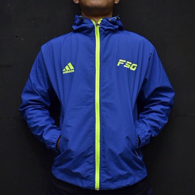 Jaket parasut adidas