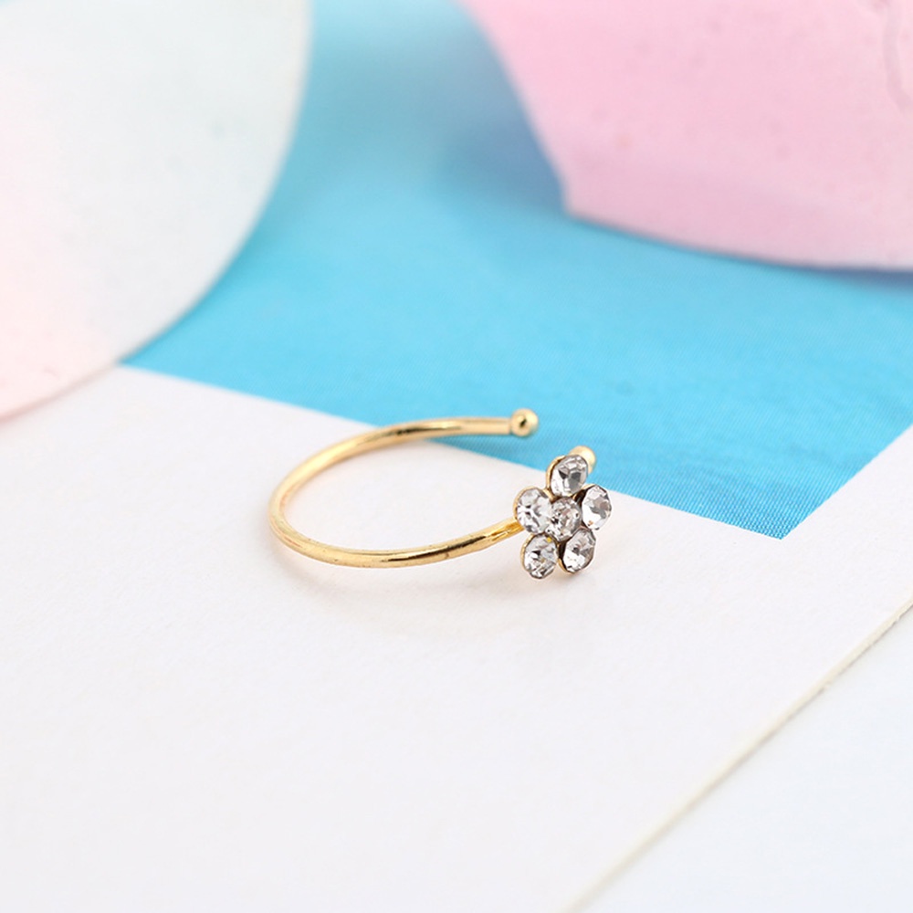 【COD Tangding】Cincin Hidung Palsu Bentuk C Desain Plum Blossom