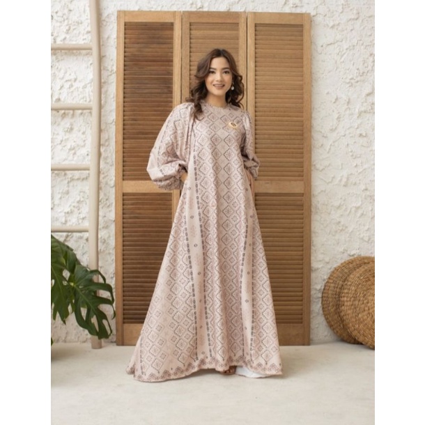 WEARING KLAMBY DAPHNE DRESS MAPLE SUGAR