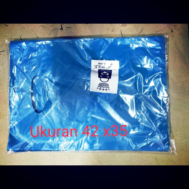 

RB PLASTIK KANTONG PLONG HD TEBAL 42 x35 ISI 50 lembar