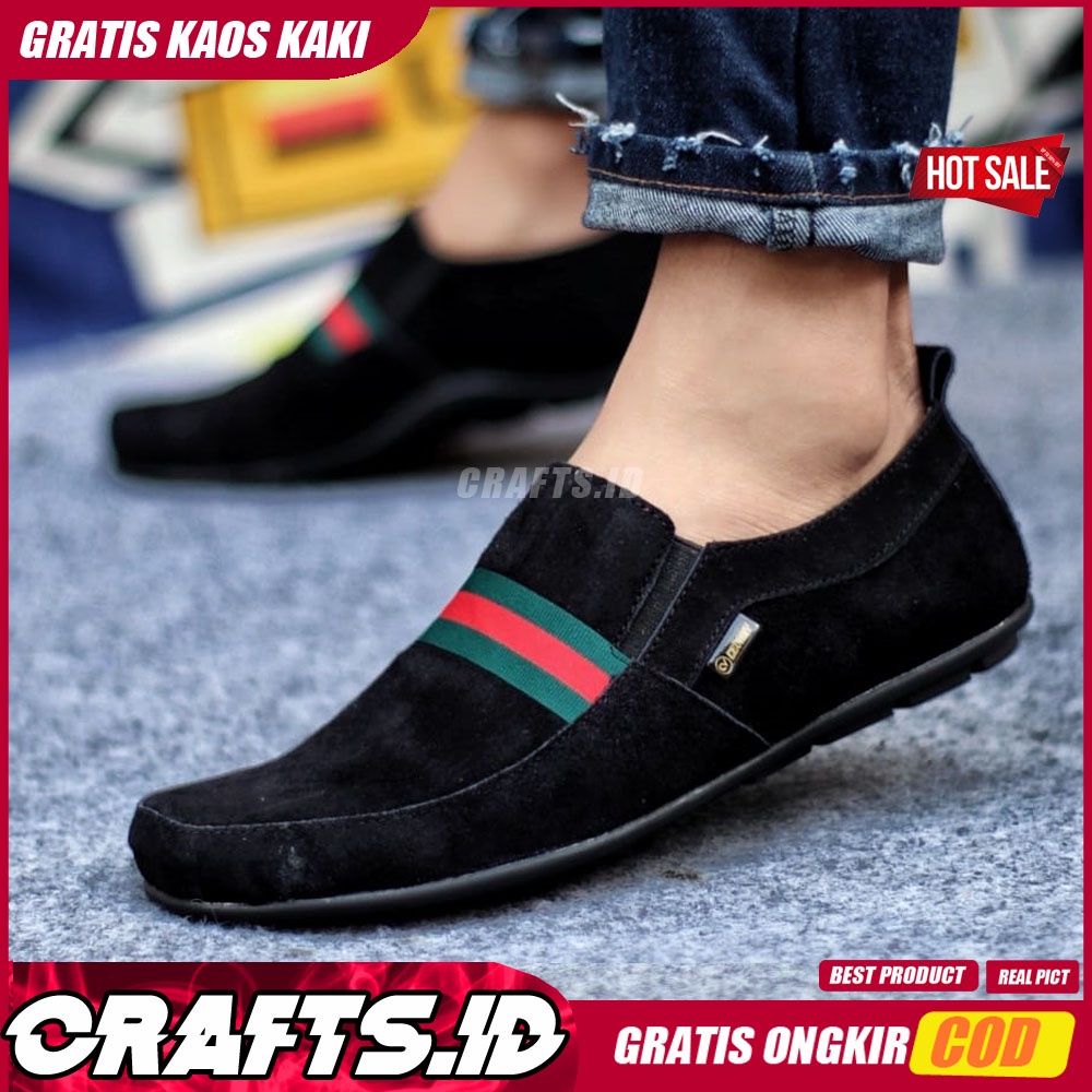 CRAFTS YOMI - Sepatu Slip On Kasual Hitam Pria