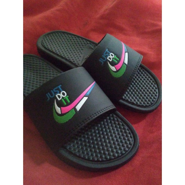 Sandal selop Nike terbaru