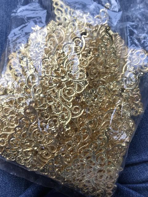 Siku Emas Hiasan Hantaran Kotak