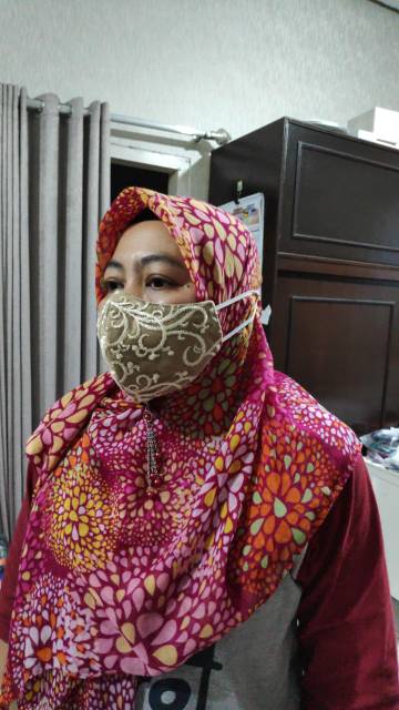 Masker brokat cantik 3 ply