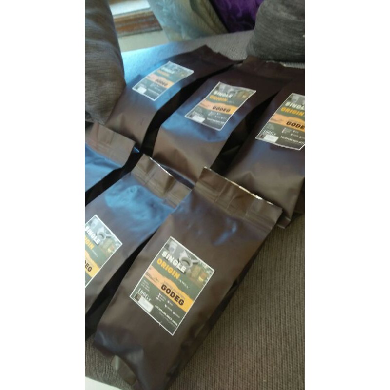 

Kopi Palintang Godeg 200gran