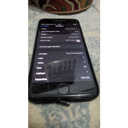 iphone 7 128 GB + batre basesus baru belum di pake