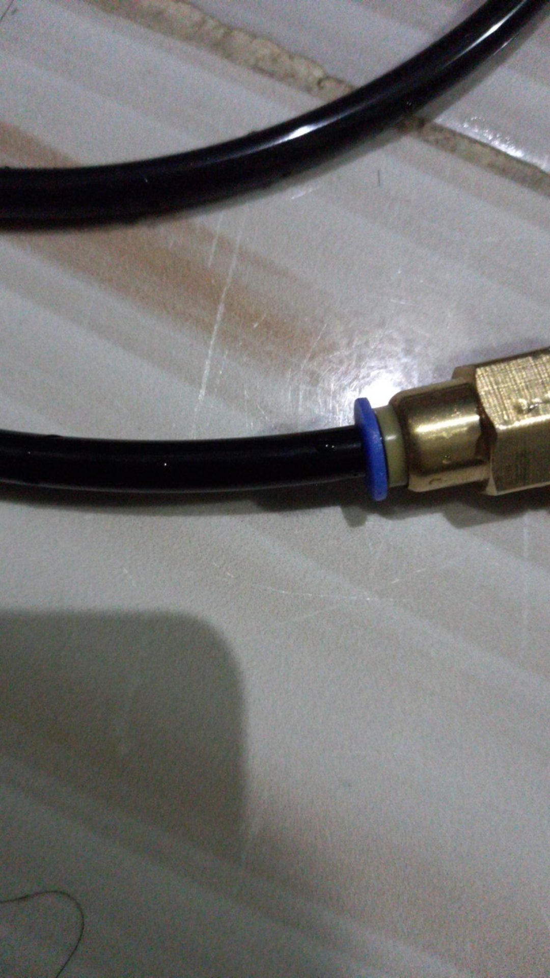 Konektor Slip Lock Drat Dalam Ukuran 1/4 Inch Bahan Kuningan