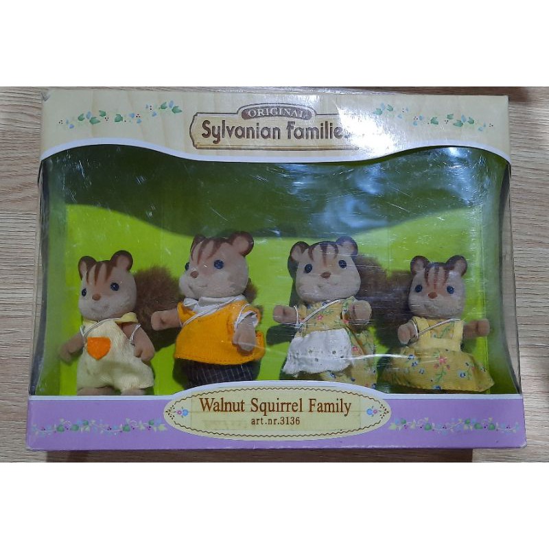 Syvanian Families - Walnut Squirrel Family Rare Hand Grip